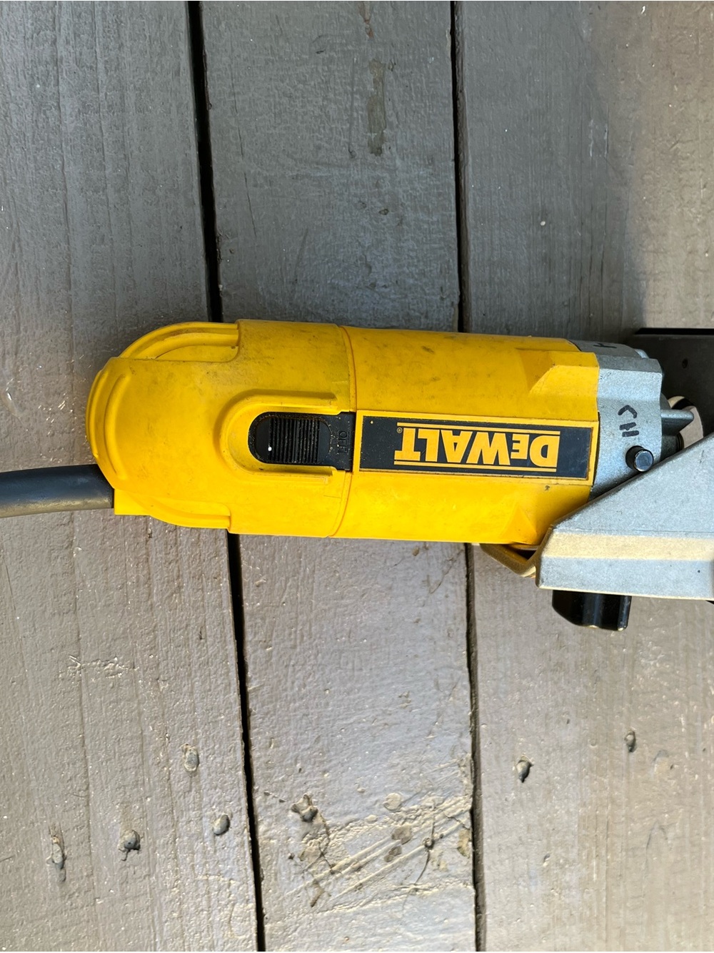 DEWALT Yellow Corded Power Tool - Compact Detail Sander